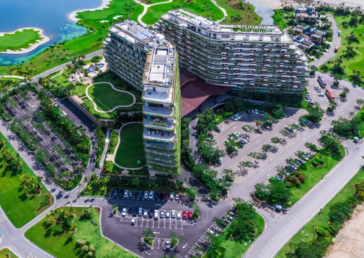 Forest City Golf Hotel Nusajaya  Exterior foto